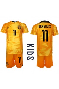 Alankomaat Steven Berghuis #11 Jalkapallovaatteet Lasten Kotipeliasu MM-kisat 2022 Lyhythihainen (+ Lyhyet housut)